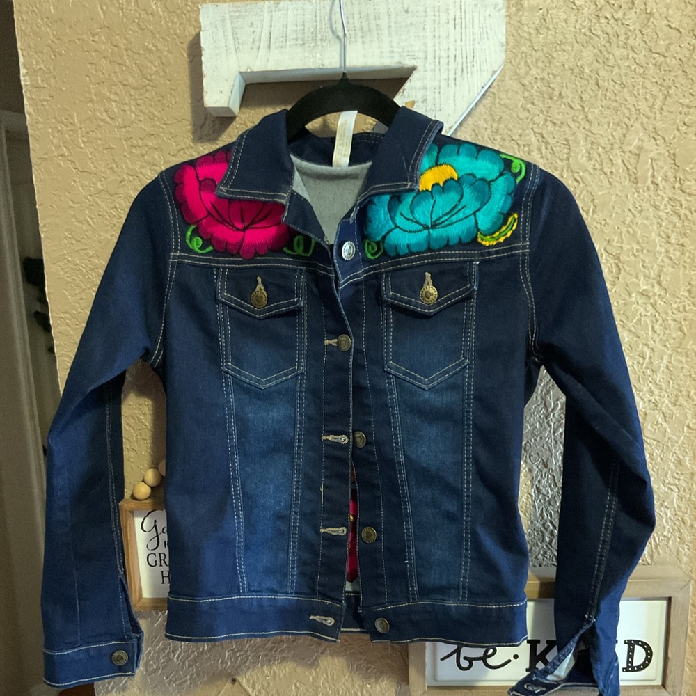 Juma Women’s Denim Jacket Mexican Floral Embroidery Women’s Size Small